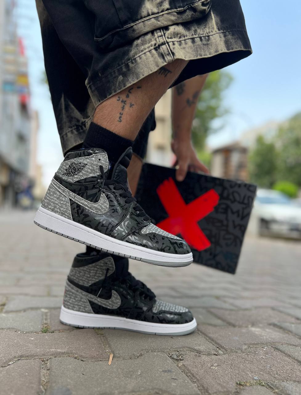 IMG_1604 نایک جردن وان ربلیونر / Jordan 1 Retro Rebellionaire - تصویر 1