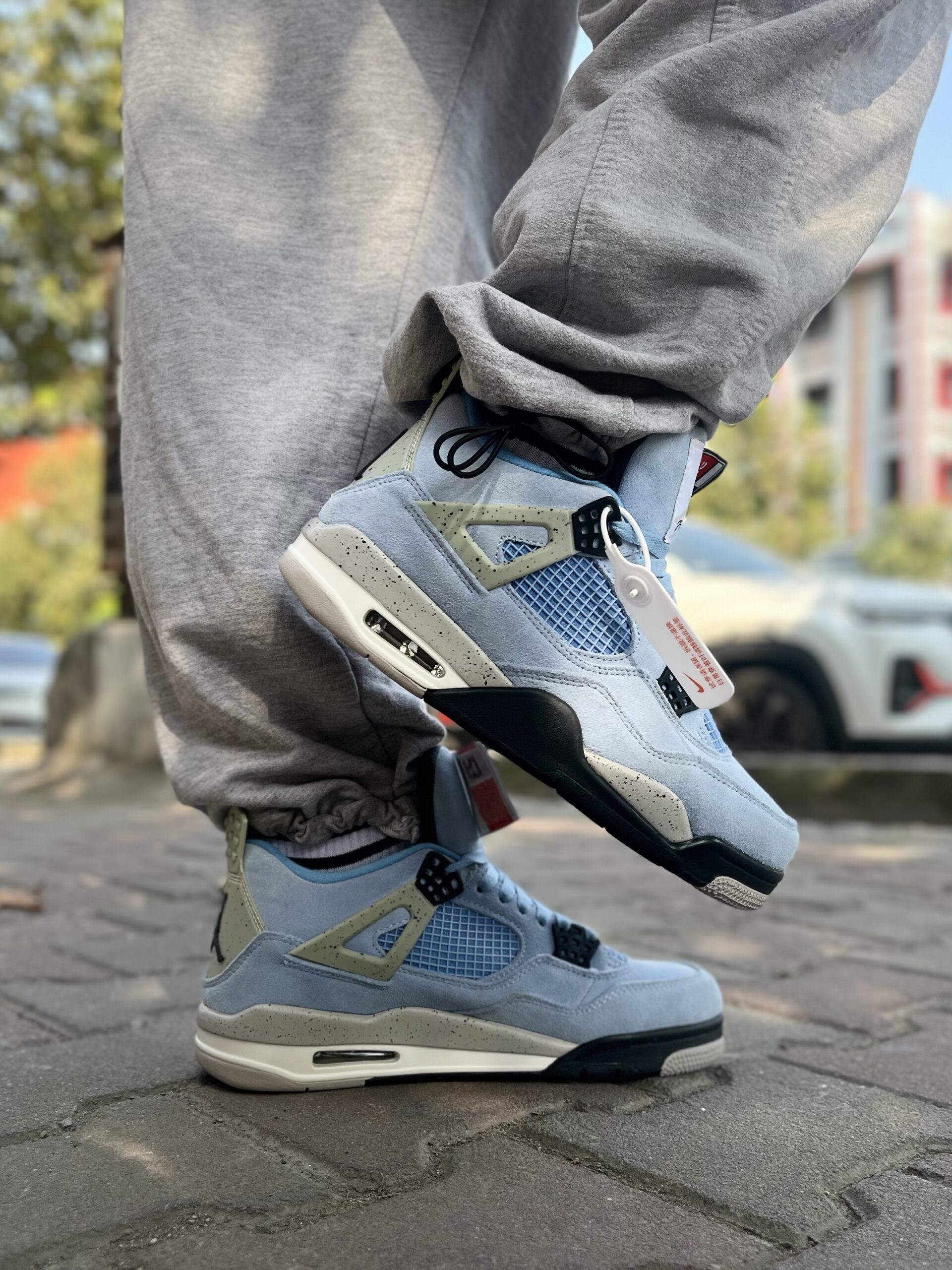 IMG_2289 نایک جردن ۴ یونیورسیتی آبی / Nike Jordan 4 university blue - تصویر 1